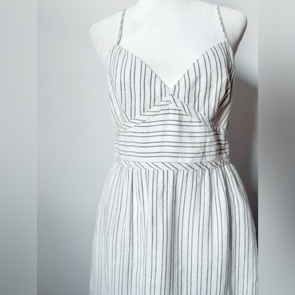 SOLD Theory Melaena B Linen Dress - Picture 9 of 11